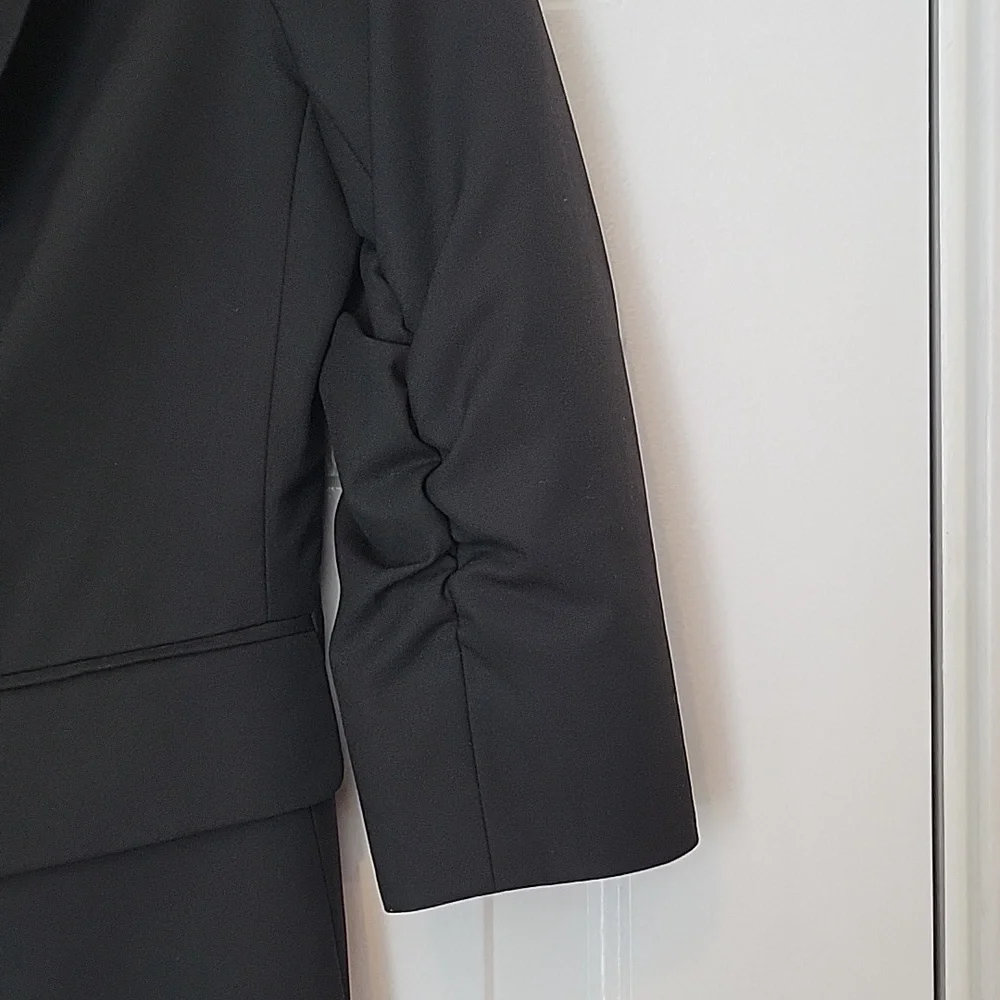 The Limited Black Jacket - Picture 3 of 6